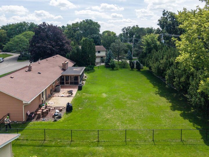 Property Photo:  1903 Eastwood Avenue  WI 53545 