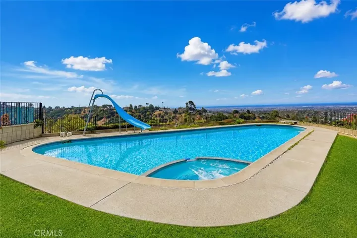 Property Photo:  2086 Arriba  CA 91754 