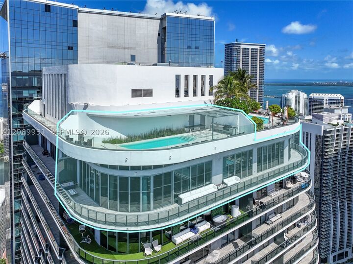 Property Photo:  801 S Miami Ave Ph5801  FL 33130 