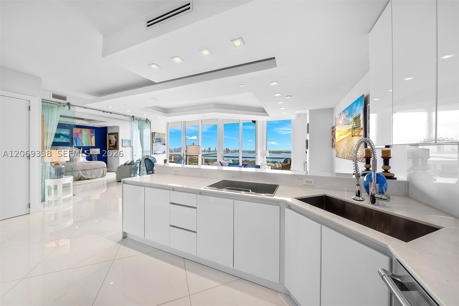 Property Photo:  4779 Collins Ave Ph4306  FL 33140 