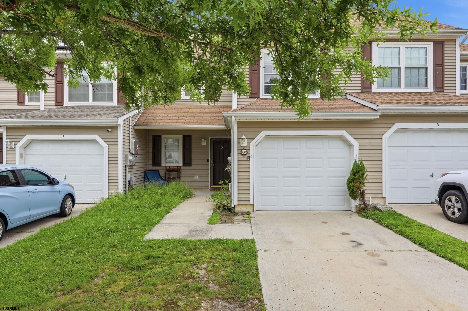 Property Photo:  3 Brandywine Ct  NJ 08234 