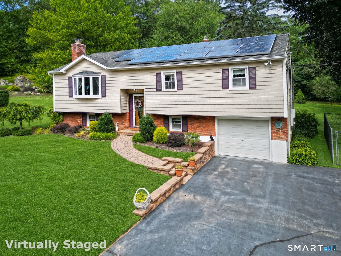 Property Photo:  30 Lakeview Drive  CT 06460 