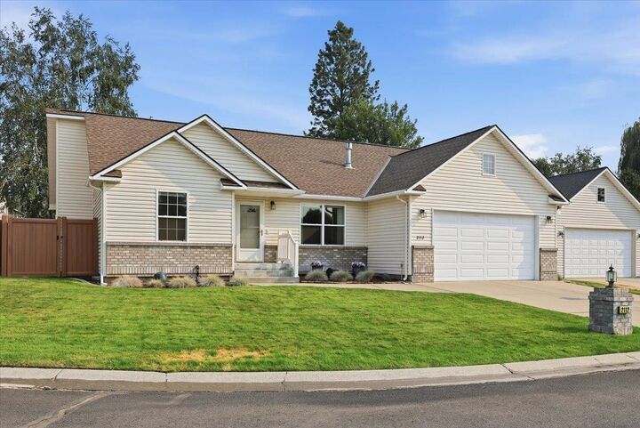 Property Photo: 2112 S Katy Ct WA 99224