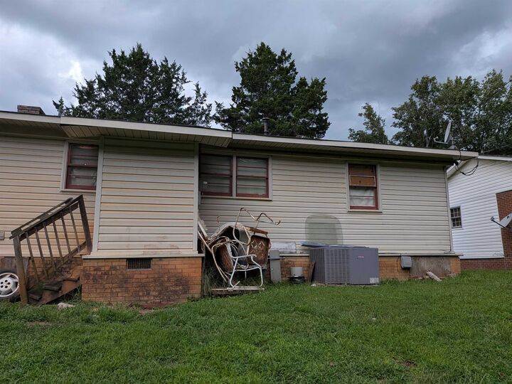 Property Photo:  121 Lincoln Drive  SC 29306 
