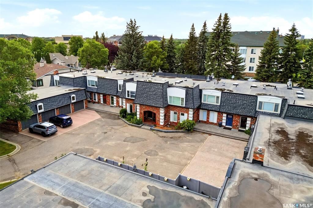 Property Photo:  1142 Gryphons Walk  SK S4S 6X1 