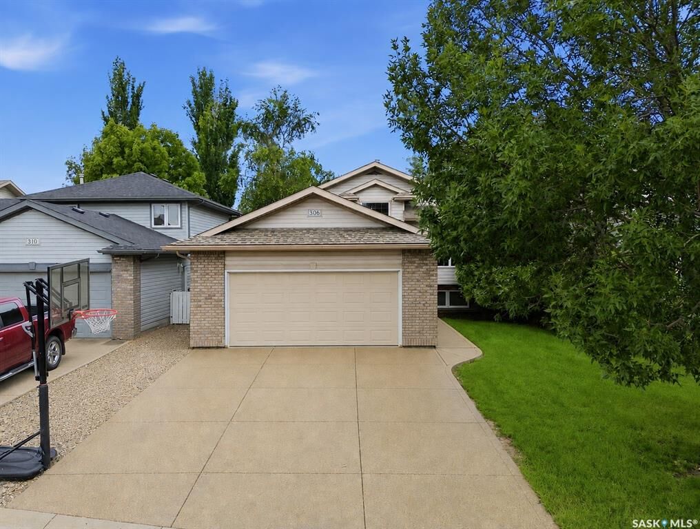 Property Photo:  306 Kucey Crescent  SK S7N 4T2 