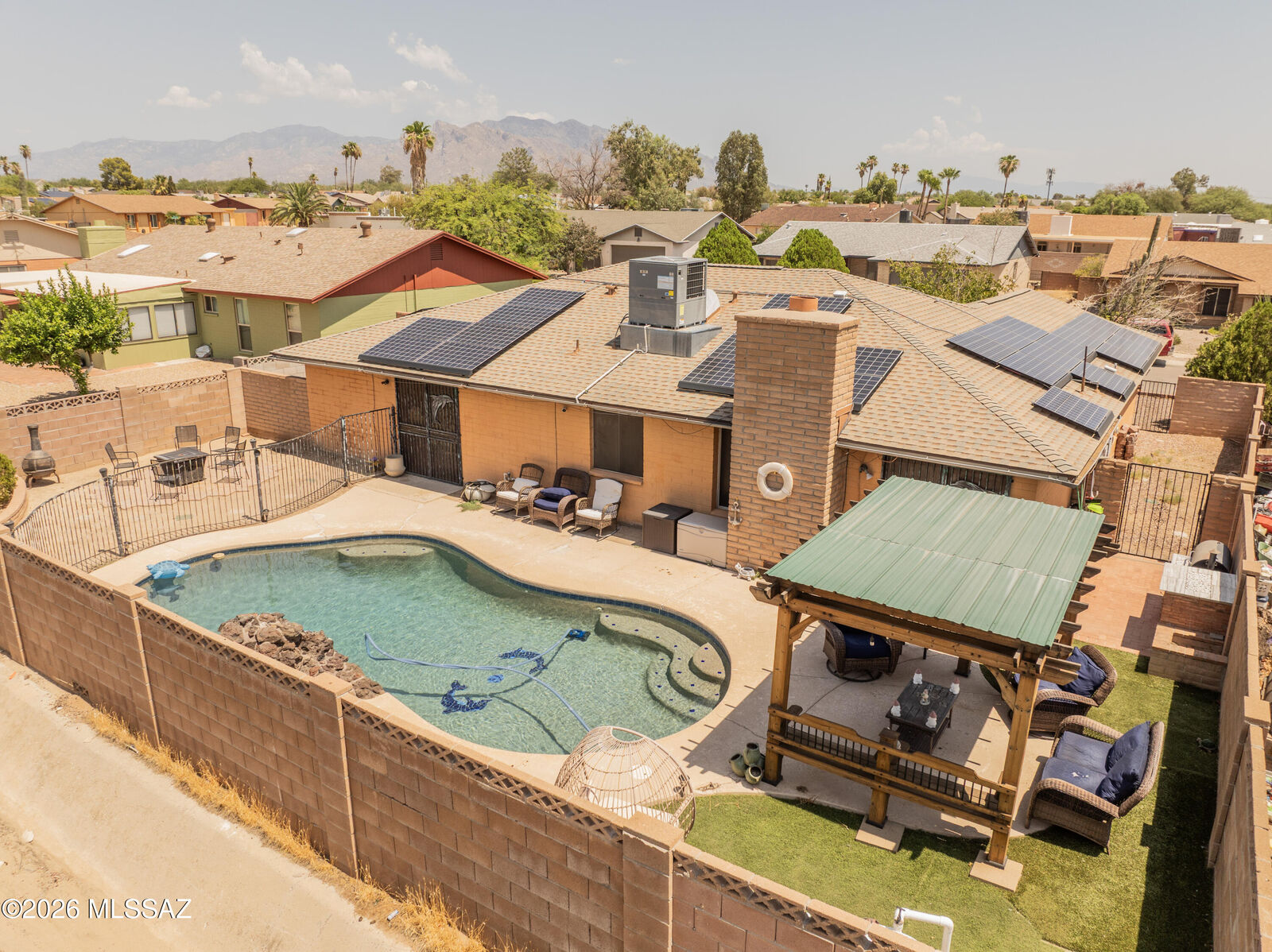 Property Photo: 8063 N Suwannee Drive AZ 85741