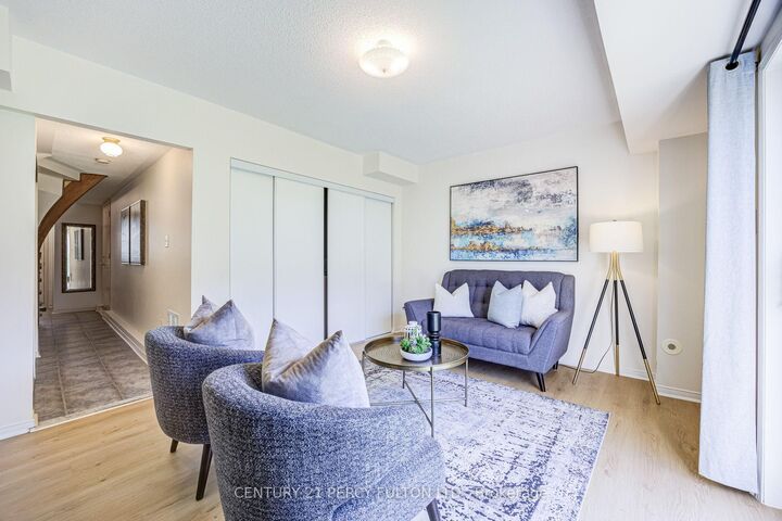Photo de la propriété:  1532 Hummingbird Court  ON L1V 7H9 