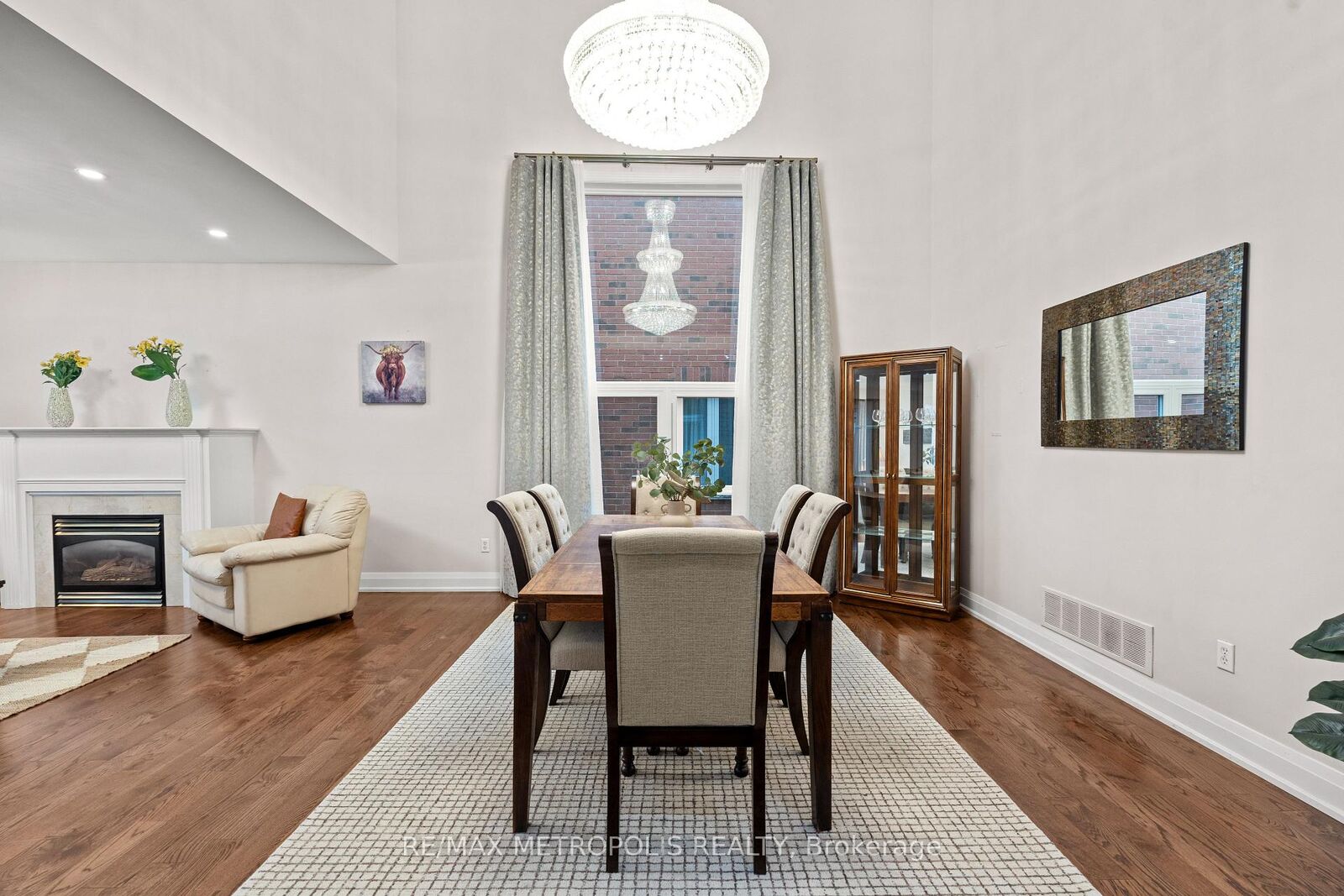 Photo de la propriété:  552 Feathergrass Crescent Main &Amp Upper  ON L4Z 3Y5 