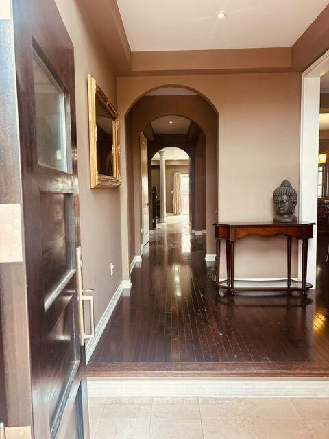 Property Photo: 3 Lindyfalls Drive Upper Level ON L6P 2V6