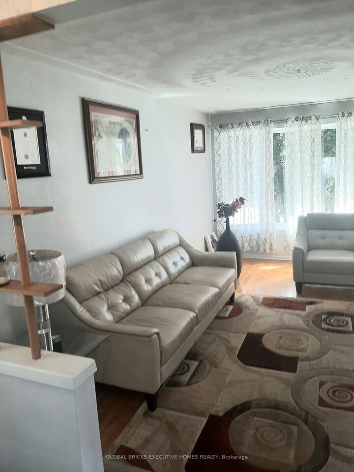 Property Photo: 2141 Meadowbrook Road ON L7P 2A6