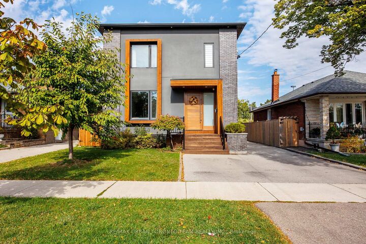 58 Manitoba Street — photo 1