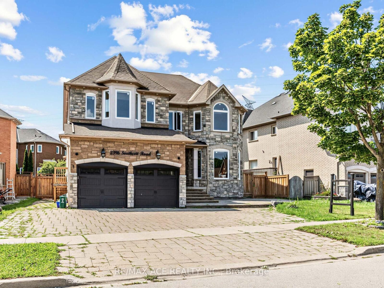 Property Photo: 2396 Southcott Road ON L1X 2T3