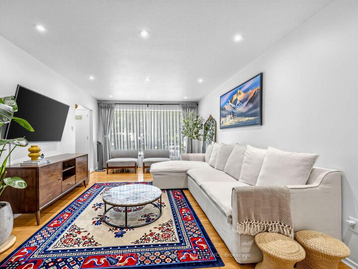 Property Photo: 1465 Glen Rutley Circle ON L4X 1Z8