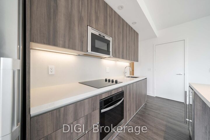 Property Photo:  8 Gloucester Street 2101  ON M4Y 0H8 