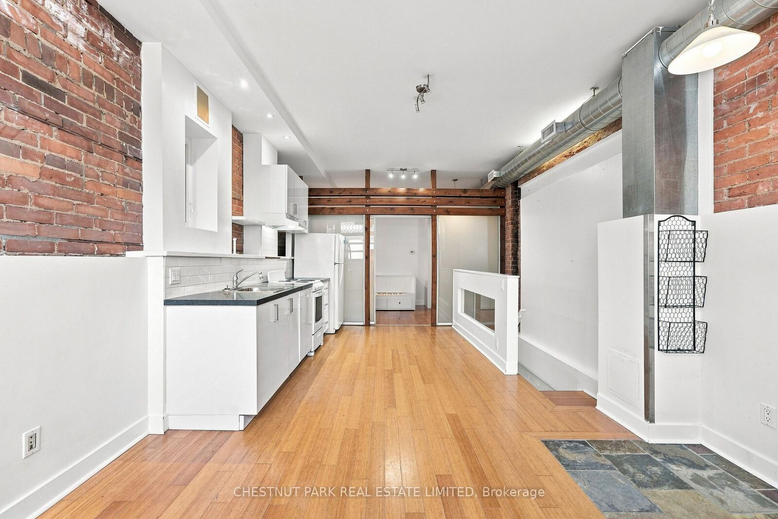 Photo de la propriété: 208 Greenwood Avenue Unit 1 ON M4L 2R1