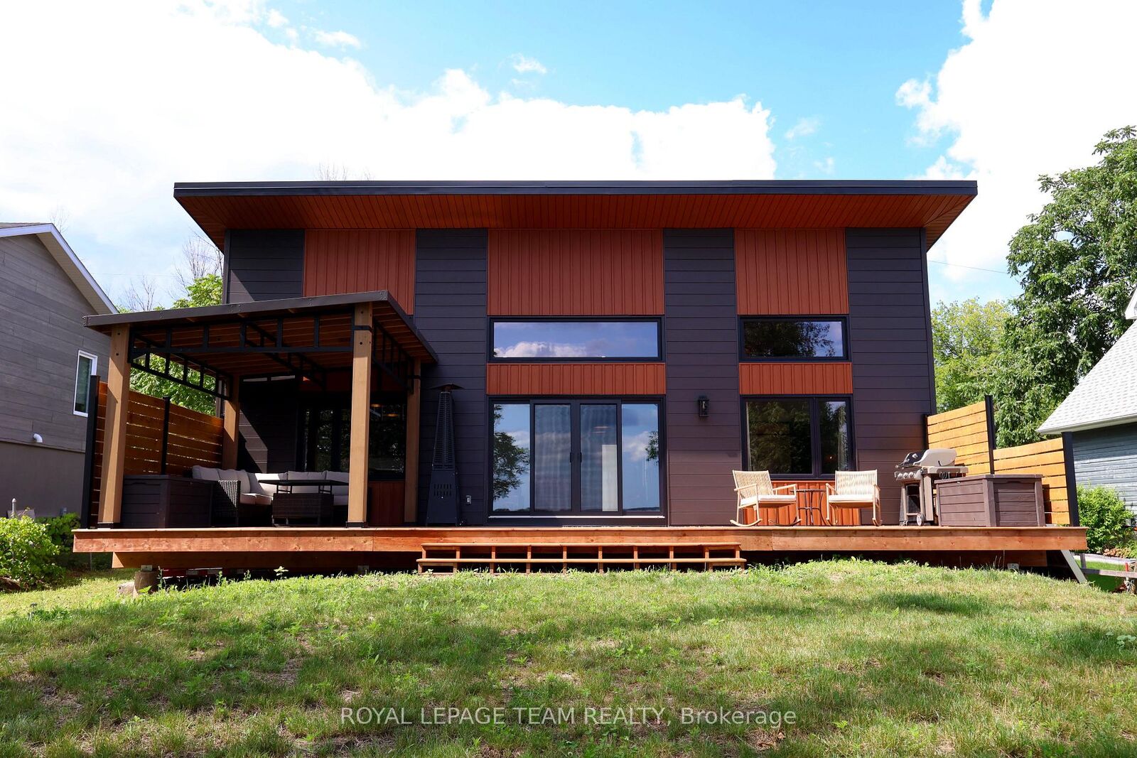 Property Photo:  177 Rideau Street  ON K7H 0A7 
