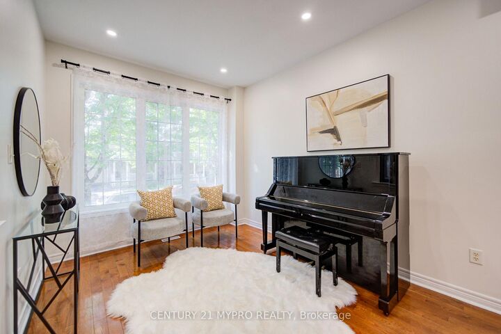 Property Photo:  73 Pillar Rock Crescent  ON L6C 3H4 