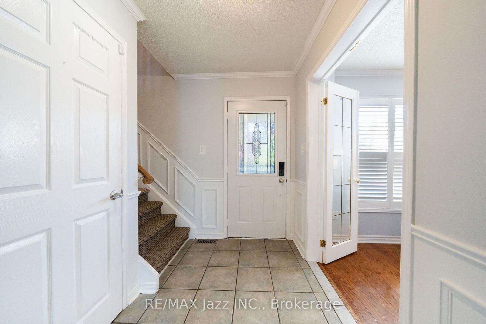 Property Photo: 110 Freeland Avenue E ON L1C 4V6