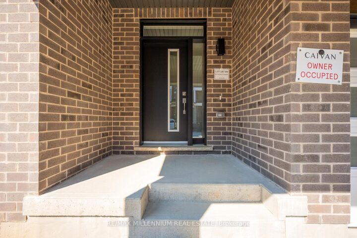Property Photo:  36 Thornbird Crescent Upper  ON L7A 0B8 