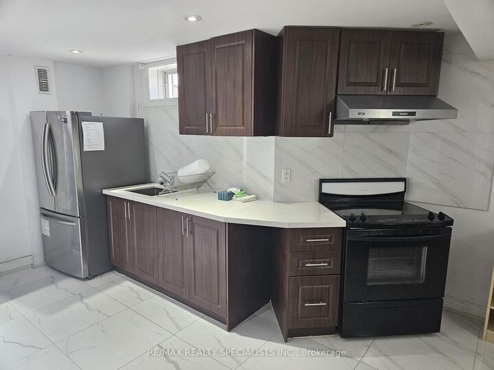 Property Photo:  3774 Arbourview Terrace Lower  ON L5M 7A8 