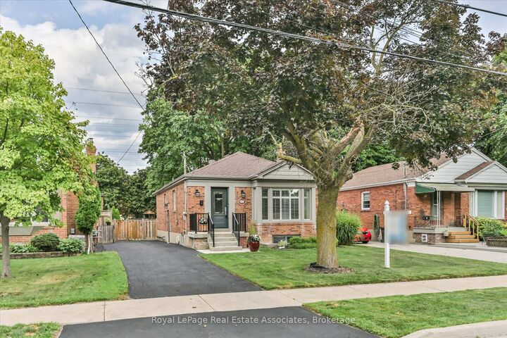 41 Ashbourne Drive — photo 1