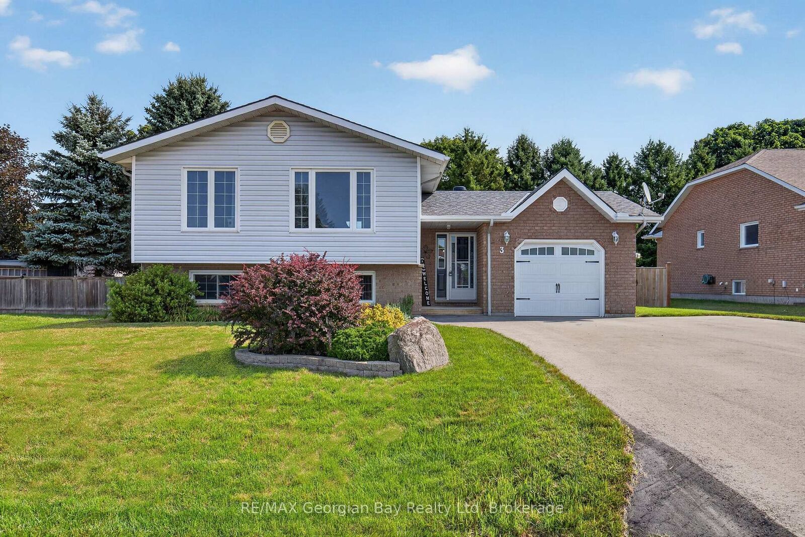 Property Photo: 3 Copeland Street ON L9M 1K3