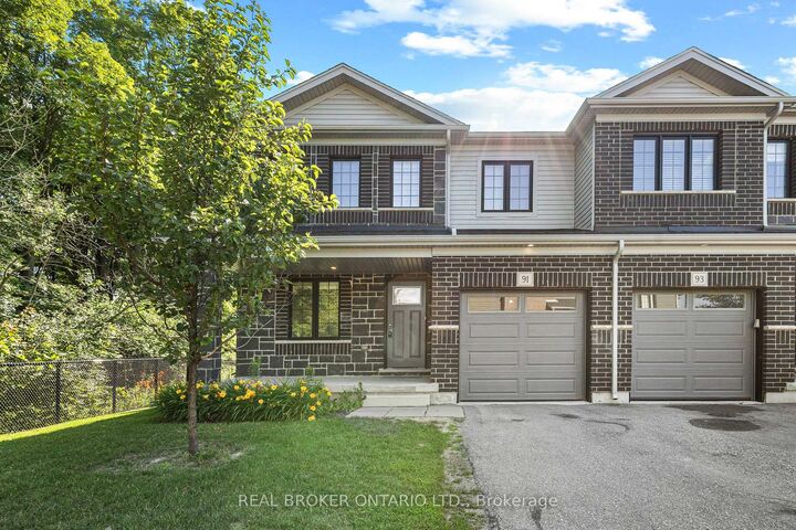 Property Photo: 91 Woodedge Circle ON N2R 0P8