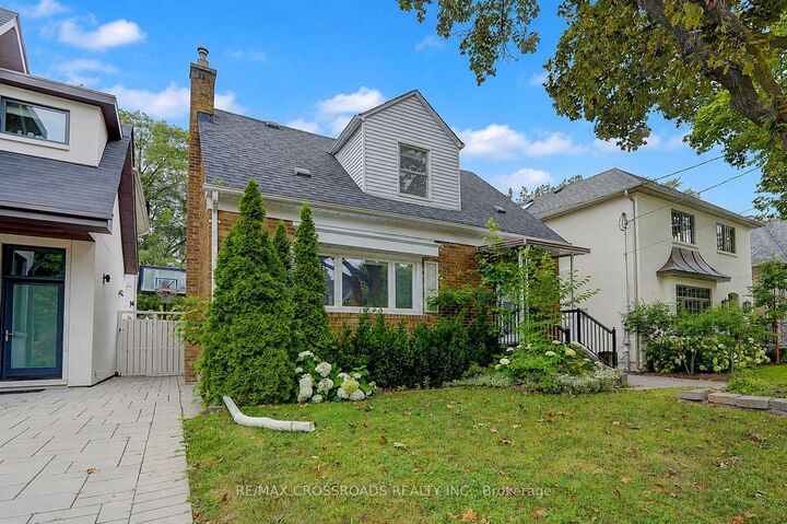 Property Photo: 128 Leacrest Road ON M4G 1E8