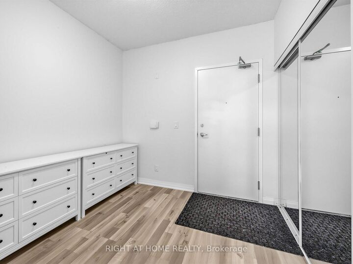 Property Photo:  155 Legion Road N 208  ON M8Y 0A7 