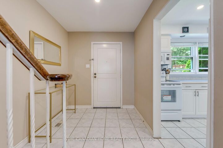 Property Photo:  2226 Upper Middle Road 3  ON L7P 2Z9 