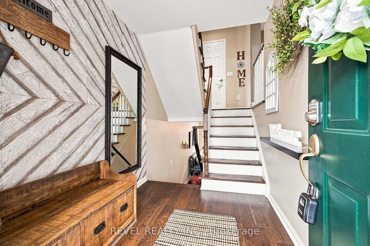 Property Photo:  2 Sir Lou Drive 89  ON L6Y 5A8 
