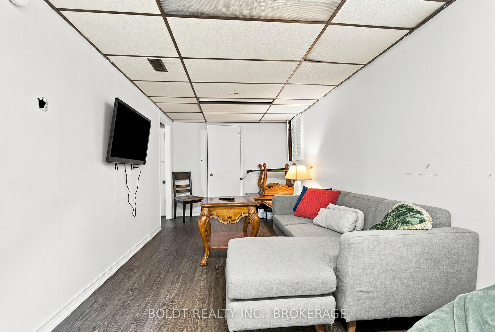 Property Photo: 44 Culligan Crescent ON L2V 4P1
