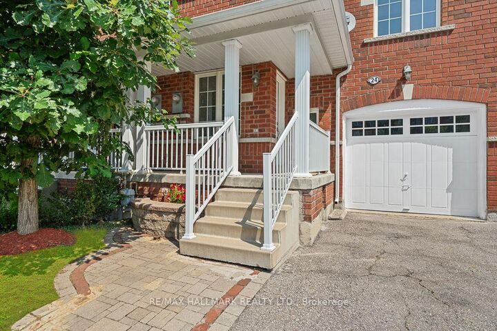 Property Photo: 15 Old Colony Road 24 ON L4E 4L5
