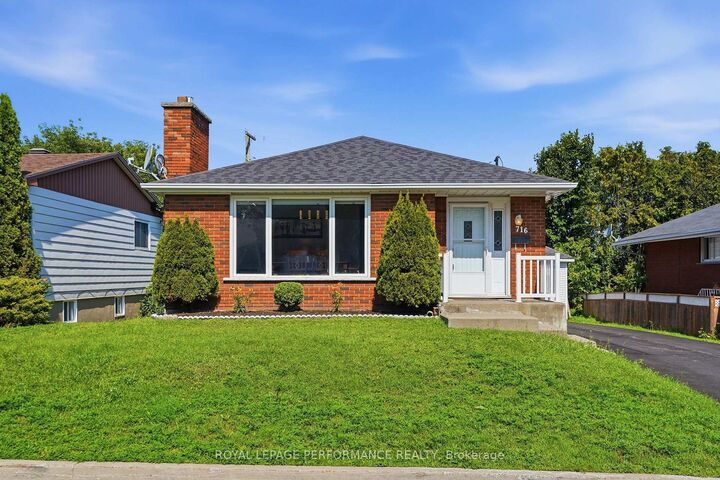 Property Photo: 716 Cartier Boulevard ON K6A 1W7
