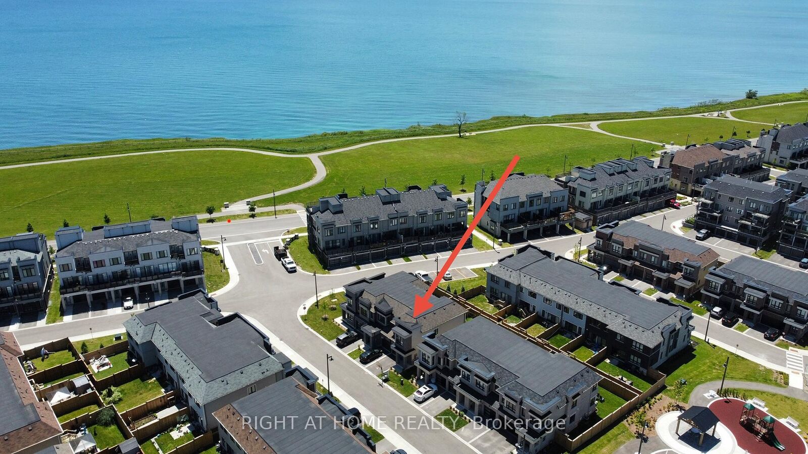 Property Photo:  30 Caspian Square  ON L1C 7G3 