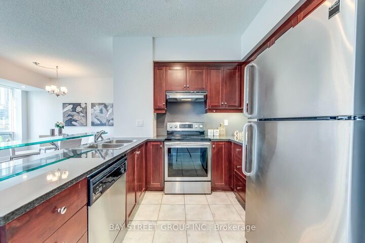 Property Photo:  500 Queens Quay W 512E  ON M5V 3K8 