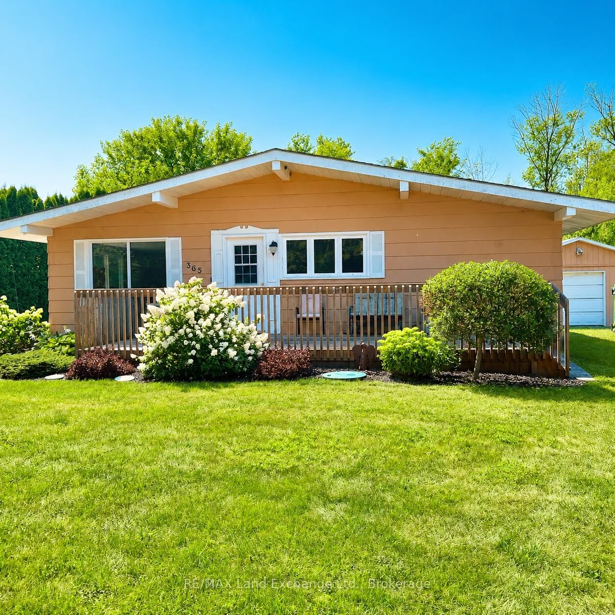 Property Photo:  365 Lake Range Drive  ON N0G 2R0 