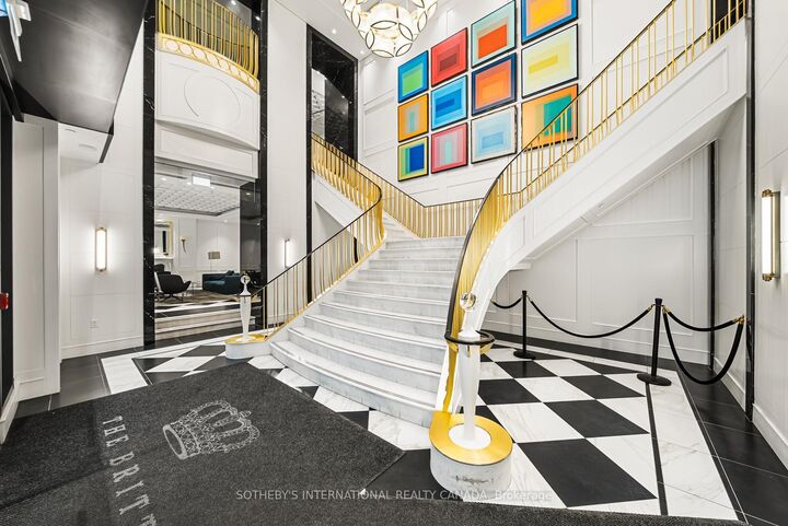 Property Photo: 955 Bay Street 3807 ON M5S 0C6