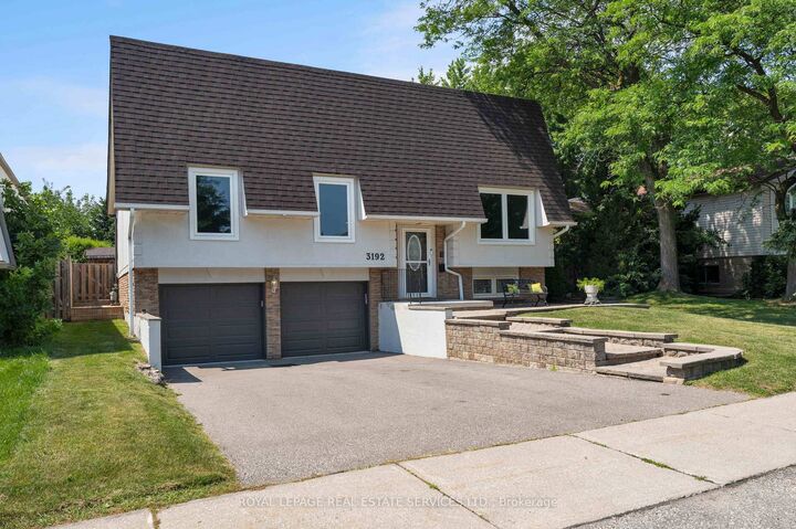 Property Photo: 3192 Windwood Drive ON L5N 2N5