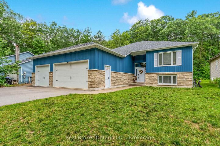 Property Photo: 204 Golf Course Road ON L9Z 1S6