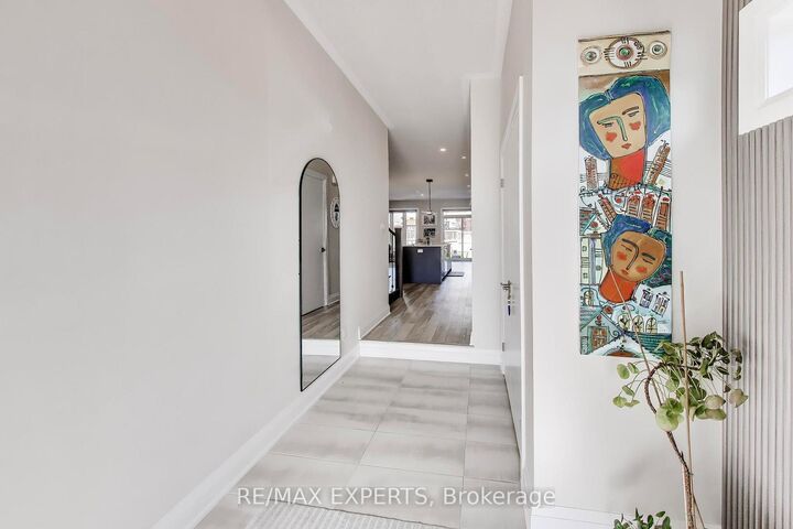 Property Photo: 228 Woodbine Avenue ON N2R 1Y5