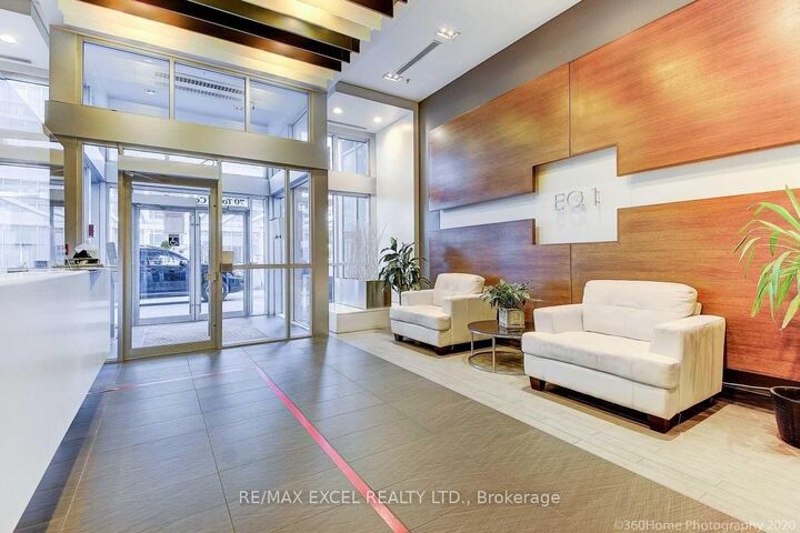 Property Photo:  70 Town Centre Court 418  ON M1P 0B2 