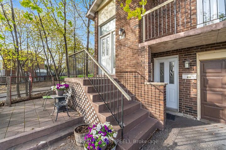 Property Photo: 30 Thorsby Court ON L6V 3T9