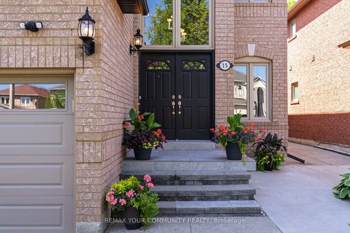 Property Photo: 15 Klamath Court ON L6A 2L7