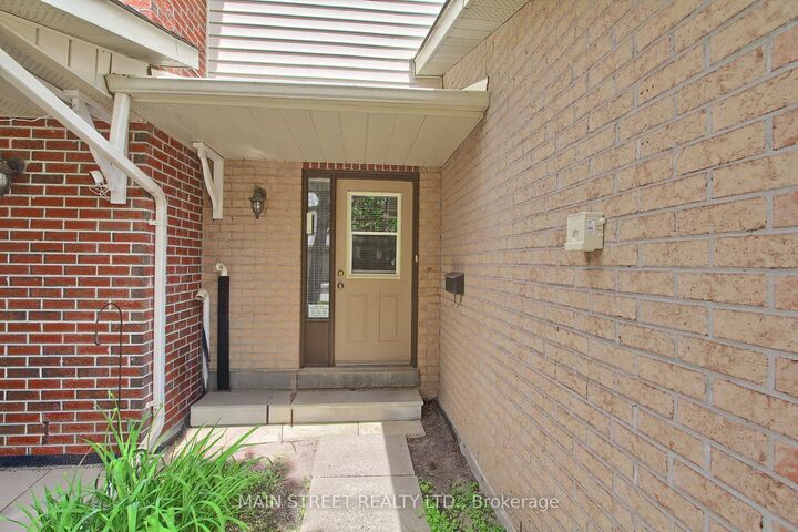 Photo de la propriété: 574 Jack Giles Circle ON L3X 1X9