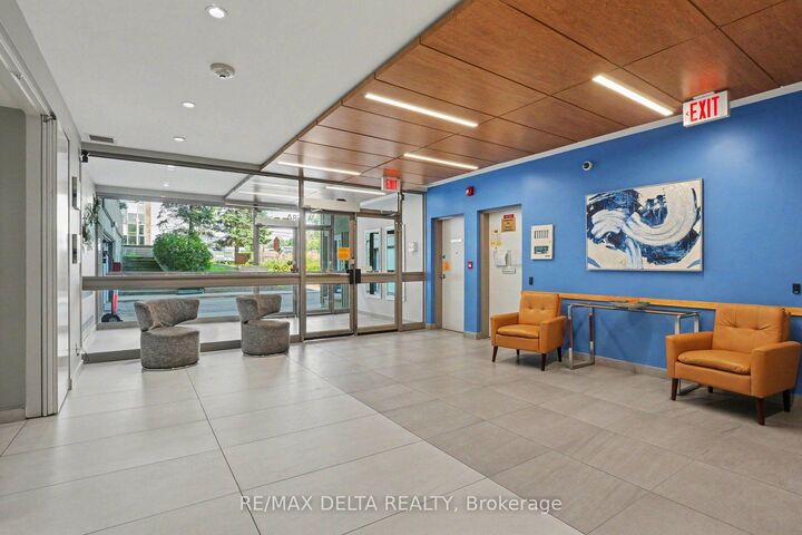 Property Photo:  158A McArthur Avenue 1610  ON K1L 8C9 