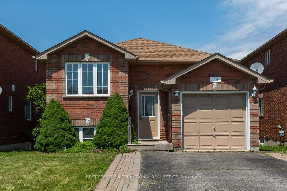 Property Photo: 116 Courtney Crescent Upper Level ON L4N 5S9