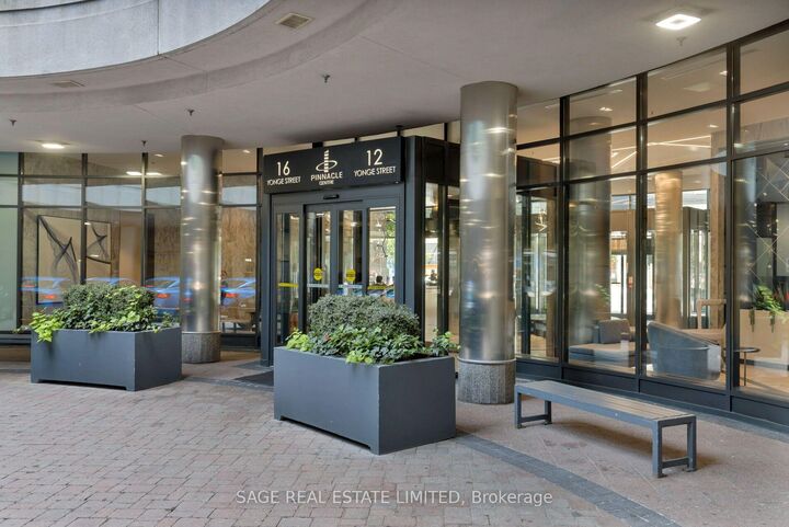 Property Photo: 16 Yonge Street 2711 ON M5E 2A1