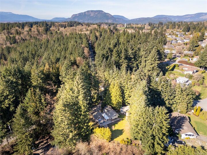 Property Photo: 4113 St. Catherines Dr BC V0R 1L3